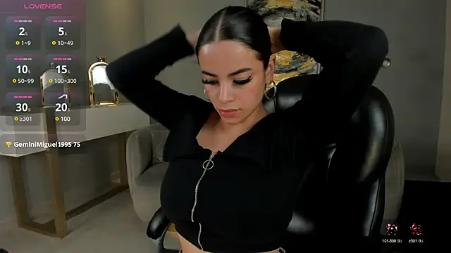 KateSunder online show from March 10, 5:50 pm