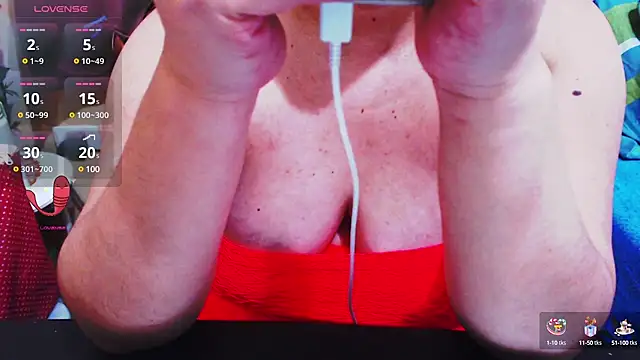 Snapshot of Alliayah_Hollyx chatting on January 13, 6:27 am Alliayah Hollyx online show from January 13, 6:27 am