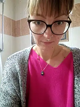 MissMialicious online show from February 9, 7:38 am