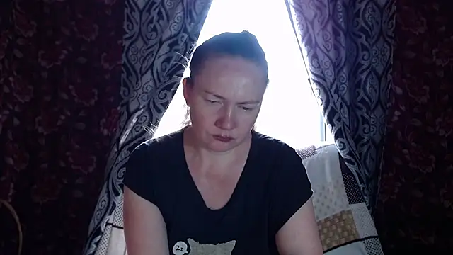 Snapshot of EmilyDoth chatting on July 2, 3:34 am EmilyDoth online show from July 2, 3:34 am