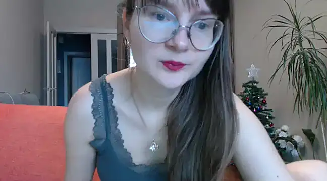 Snapshot of KiraGoldens chatting on January 31, 7:39 am KiraGoldens online show from January 31, 7:39 am