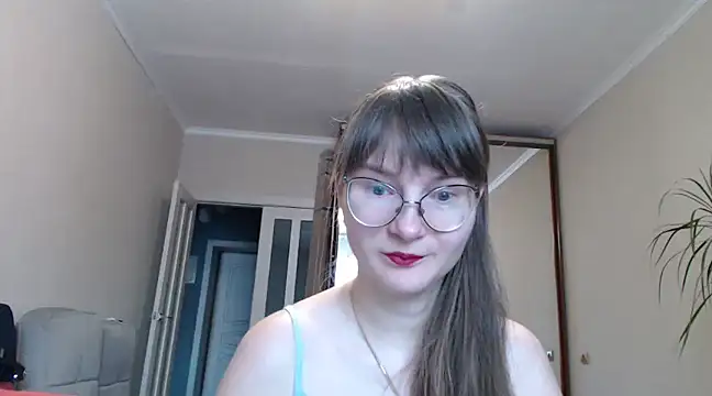 Snapshot of KiraGoldens chatting on March 19, 4:36 am KiraGoldens online show from March 19, 4:36 am