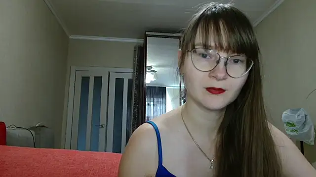 Snapshot of KiraGoldens chatting on October 21, 6:14 am KiraGoldens online show from October 21, 6:14 am