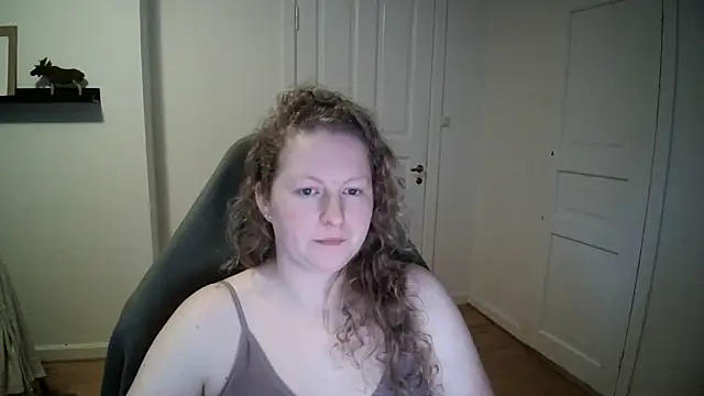 Girlnina-1995 online show from January 8, 12:37 pm