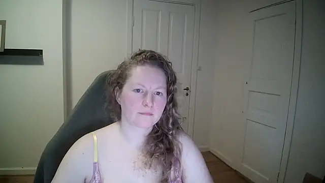 Girlnina-1995 online show from February 3, 9:19 am