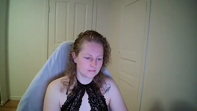 Girlnina-1995 online show from March 25, 8:20 am