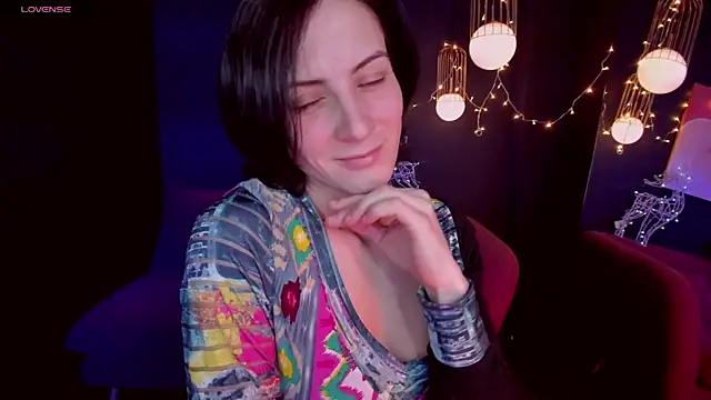 LorenDaze online show from December 28, 2:10 pm