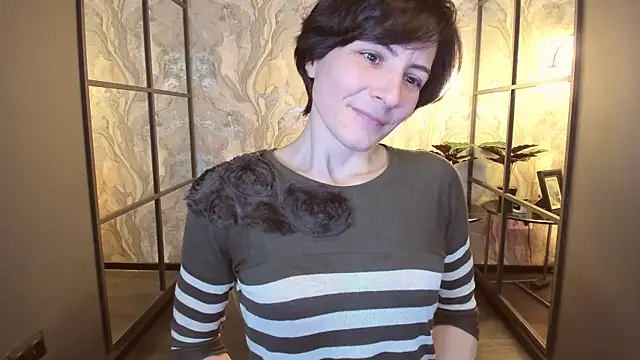 LorenDaze online show from March 18, 2:04 pm