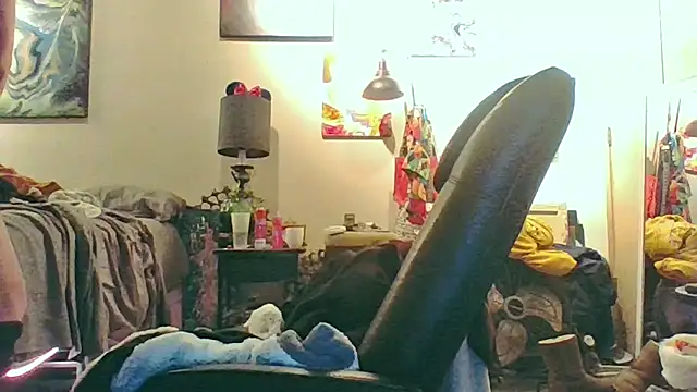 eatmeplease44 online show from November 10, 12:15 pm