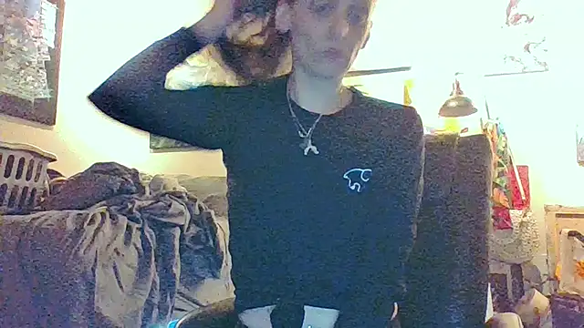 eatmeplease44 online show from November 19, 4:07 pm