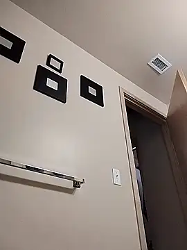 eatmeplease44 online show from February 13, 8:16 pm