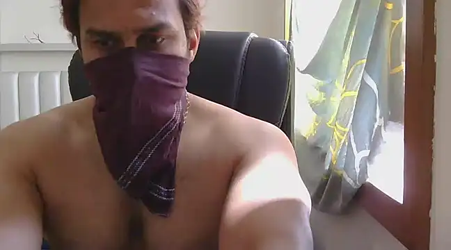 Snapshot of kaizercool1 chatting on March 7, 6:13 am kaizercool1 online show from March 7, 6:13 am