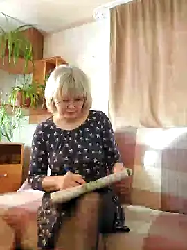 IrmaRose online show from February 14, 6:23 am