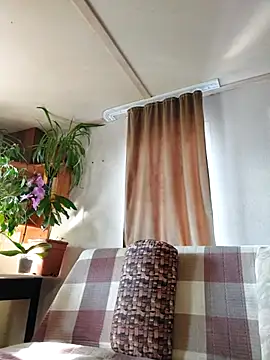 IrmaRose online show from September 16, 4:46 am