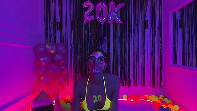 liagirl cute online show from January 24, 5:31 am