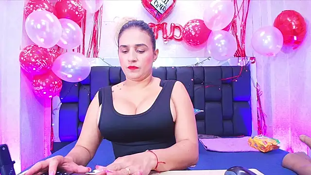  carolina fox online show from February 13, 3:07 am