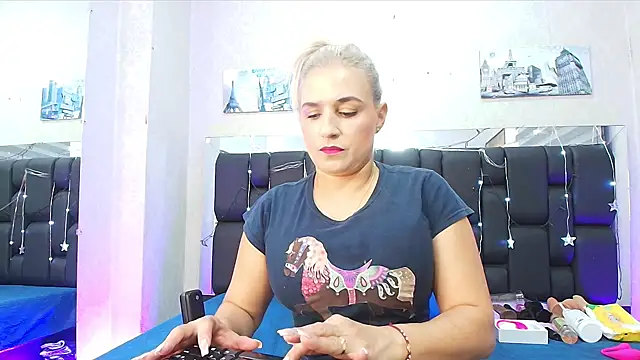  carolina fox online show from March 20, 3:02 am