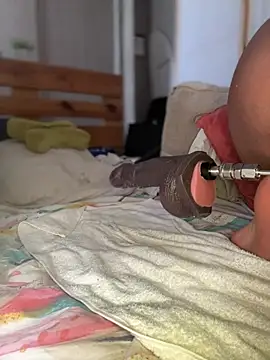 Snapshot of ROUSSH chatting on February 22, 12:36 pm ROUSSH online show from February 22, 12:36 pm