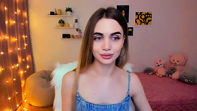 aPieceOfJoy online show from February 1, 7:02 pm