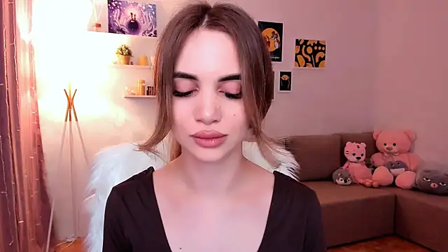 aPieceOfJoy online show from March 5, 11:38 pm