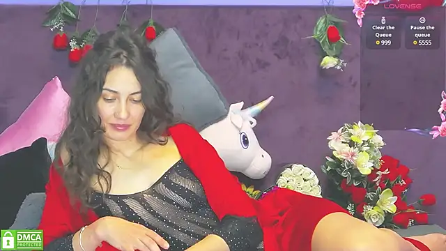 Snapshot of Jayllene chatting on December 10, 11:43 am Jayllene online show from December 10, 11:43 am