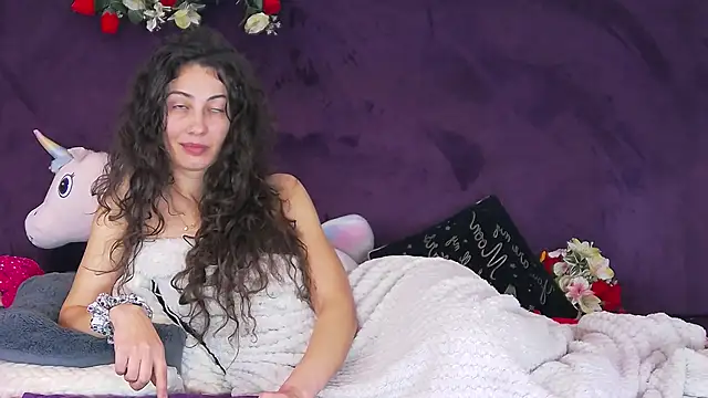 Jayllene online show from December 17, 8:09 am