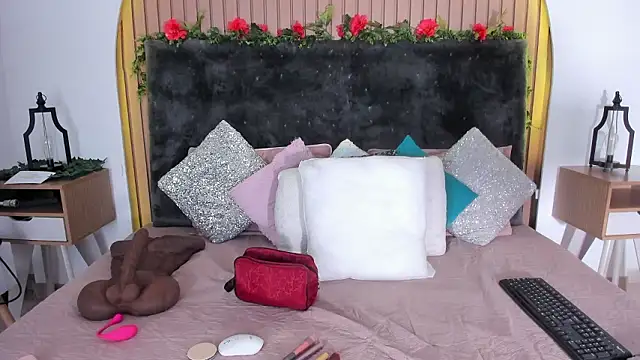 Karlagonzales  online show from March 3, 6:47 pm