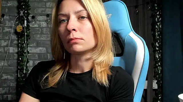 karo123421 online show from September 20, 7:37 pm