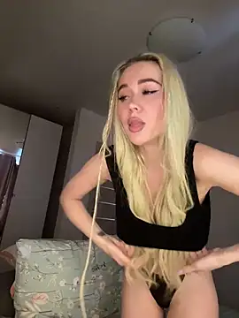 xDinnax online show from February 28, 11:47 am