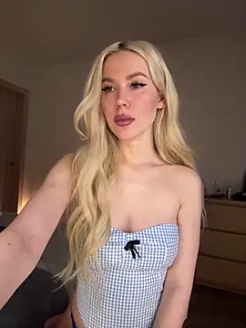 xDinnax online show from December 1, 5:45 am