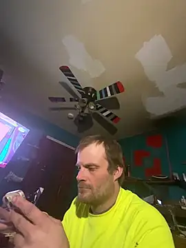 charactrzero online show from March 18, 3:53 am