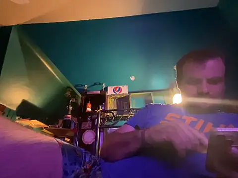 charactrzero online show from October 12, 2:43 am