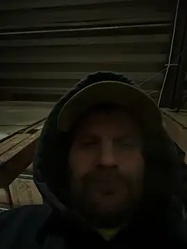 Snapshot of charactrzero chatting on February 5, 2:33 pm charactrzero online show from February 5, 2:33 pm