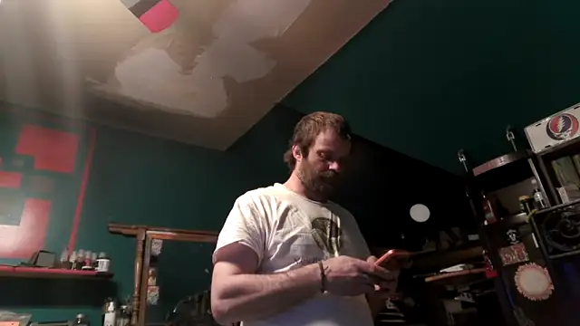 Snapshot of charactrzero chatting on February 28, 1:28 am charactrzero online show from February 28, 1:28 am