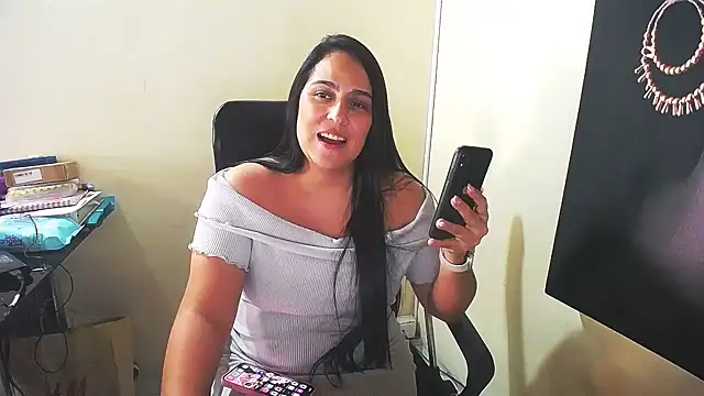 Snapshot of kendall_52 chatting on January 13, 7:21 pm kendall 52 online show from January 13, 7:21 pm