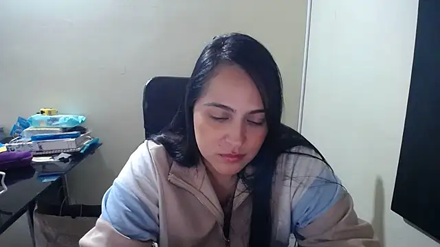 Snapshot of kendall_52 chatting on February 11, 1:41 pm kendall 52 online show from February 11, 1:41 pm