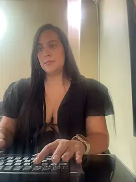 kendall 52 online show from July 7, 1:26 pm