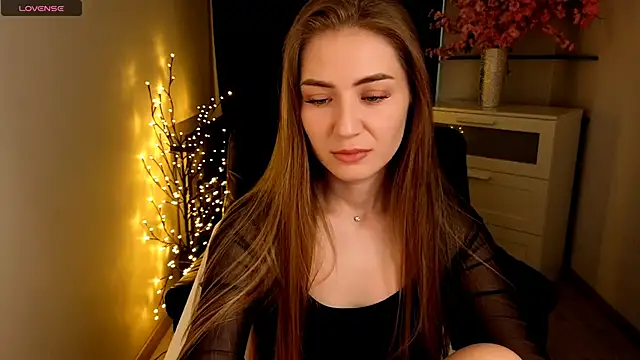 Adelyna Bird online show from June 2, 8:27 am