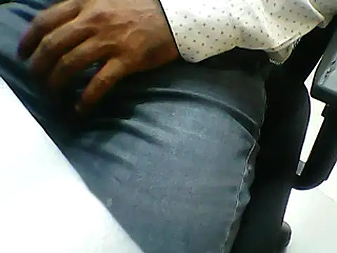 hotdikforu online show from December 3, 1:10 pm