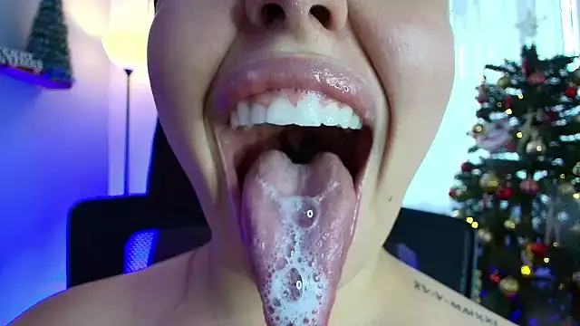 lisbet21x online show from December 9, 8:54 pm