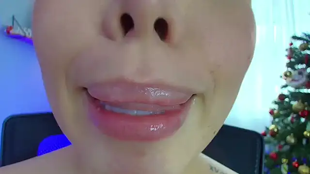 lisbet21x online show from December 30, 7:00 pm