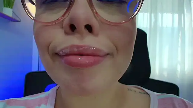 lisbet21x online show from February 7, 2:37 pm