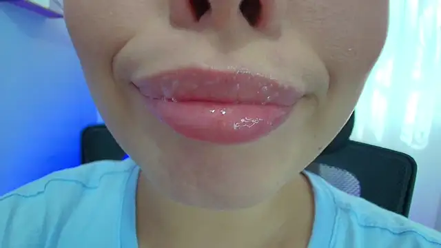 lisbet21x online show from February 10, 2:05 pm