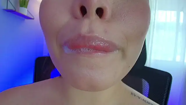 lisbet21x online show from February 13, 7:10 pm