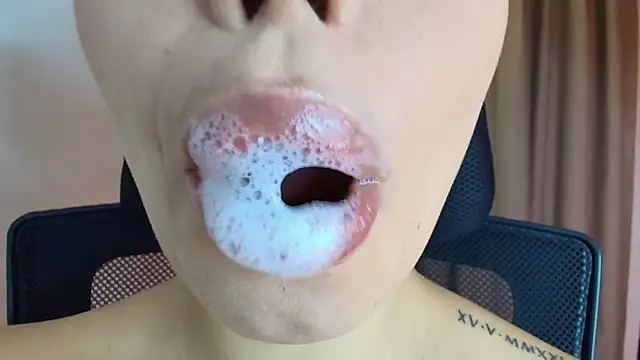 lisbet21x online show from April 6, 10:22 pm