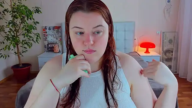 PolinaSalvatore online show from June 18, 2:43 pm