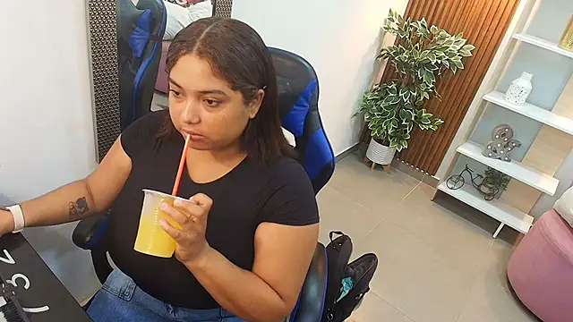 Kenya--Buhle online show from October 2, 11:06 am