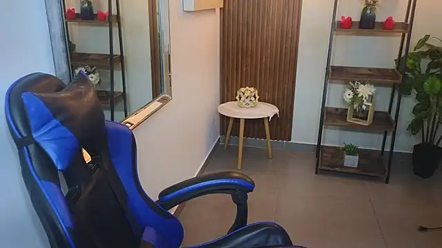 Snapshot of Kenya--Buhle chatting on March 26, 11:05 am Kenya--Buhle online show from March 26, 11:05 am