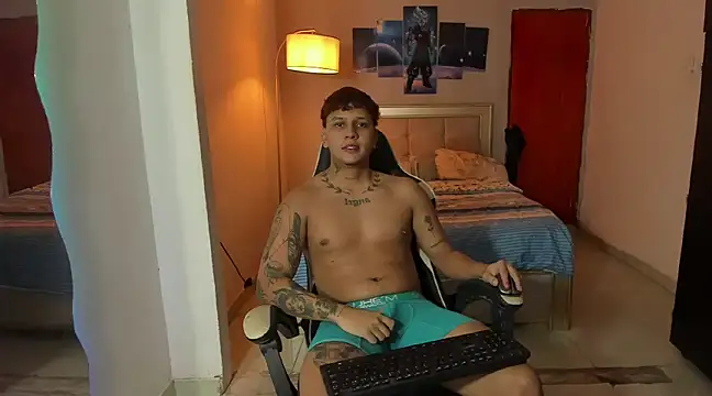 Snapshot of Jake_simons chatting on January 30, 6:21 pm Jake simons online show from January 30, 6:21 pm