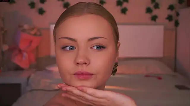 Snapshot of missbeatriss chatting on October 20, 11:32 am missbeatriss online show from October 20, 11:32 am